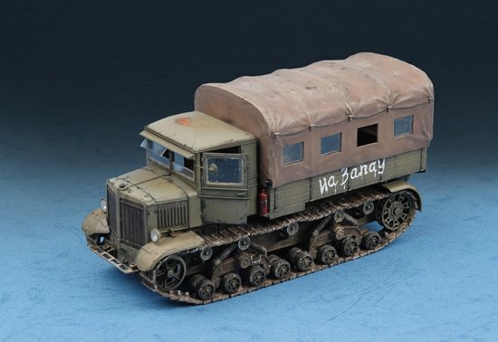 Tracteur soviétique Vorochilovets Trumpeter 07110 au 1/72
