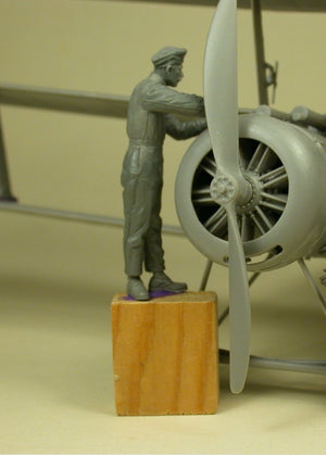 Copper State Models F32-025 RFC Air Mechanic repairing 1/32 – zdjęcie 2
