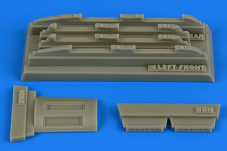 Aires 4754 Su17M3/M4 Fitter K, distributeurs de paillettes/fusées entièrement vides, échelle 1/48, HOBBY BOSS