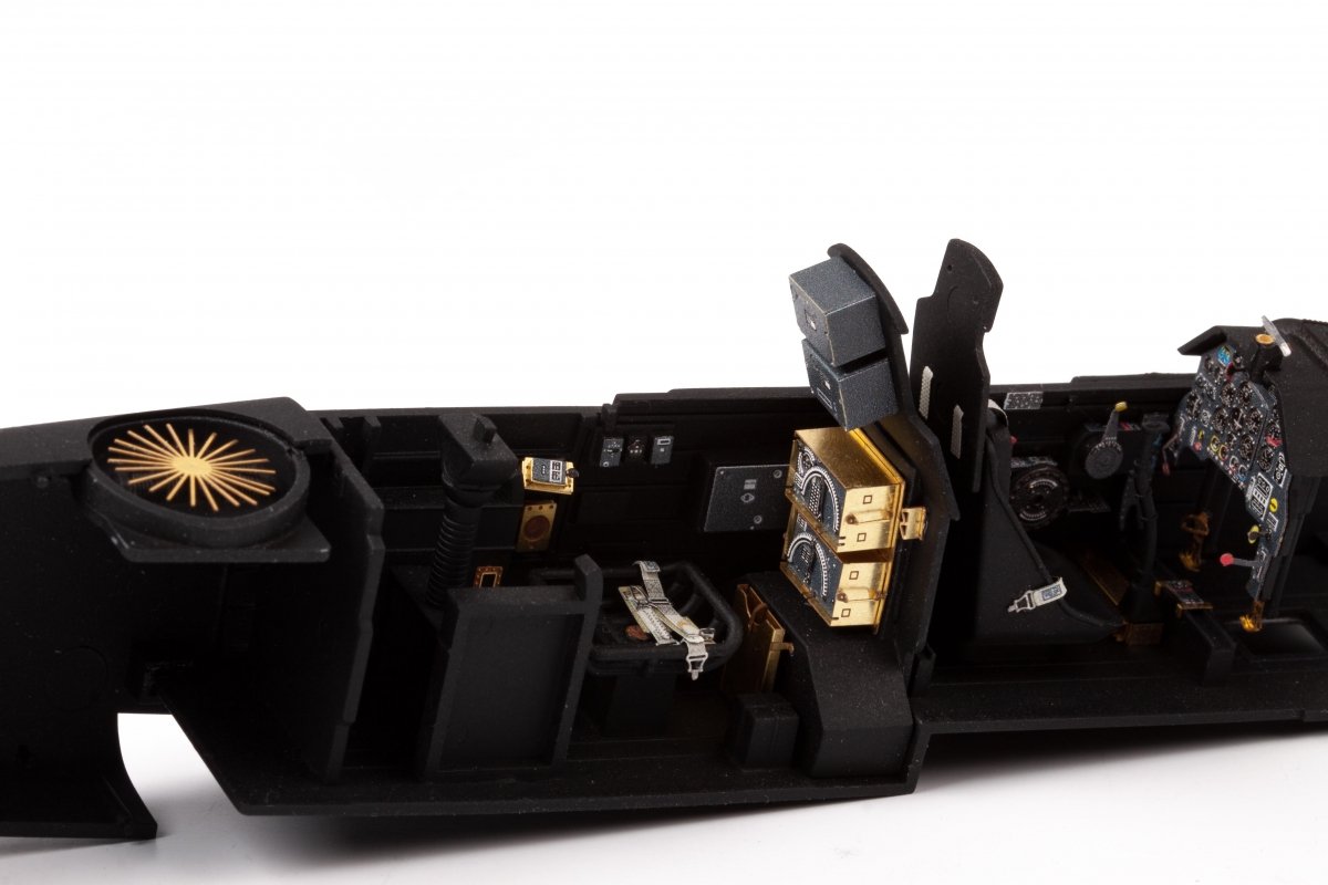 Eduard 321000 Ju 87G-1/2 BORDER MODEL 1/35 – immagine 5