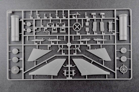 Trumpeter 02896 Soviet Su-9 Fishpot 1/48 – immagine 5