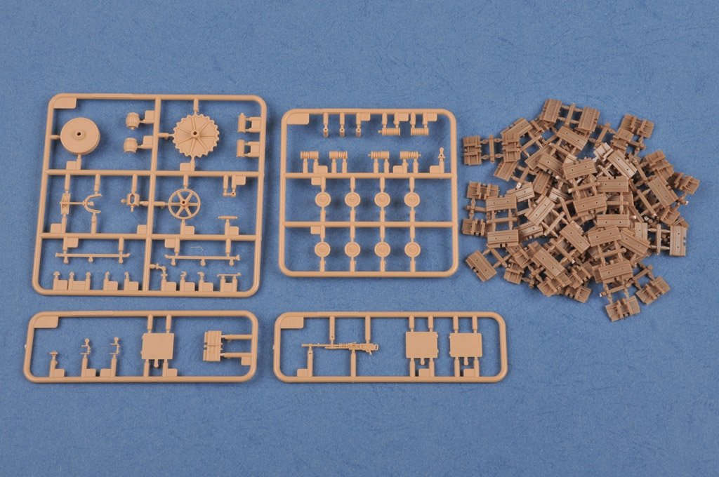Hobby Boss 83860 Char lourd français Saint-Chamond - Version tardive 1/35 – image 8