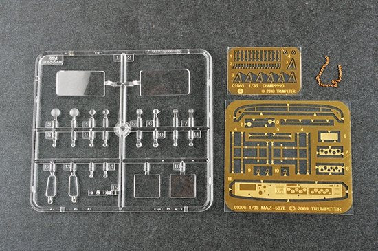 Trumpeter 01065 MAZ-537G Type de production tardive avec semi-remorque ChMZAP-9990 1/35  – immagine 17