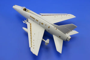 Eduard 73363 F-100C SA 1/72 TRUMPETER – image 5