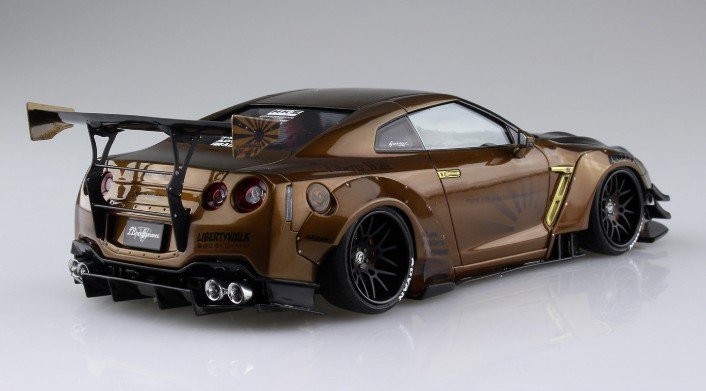 Aoshima 05591 LB WORKS R35 GT-R type 2 1/24 – image 3