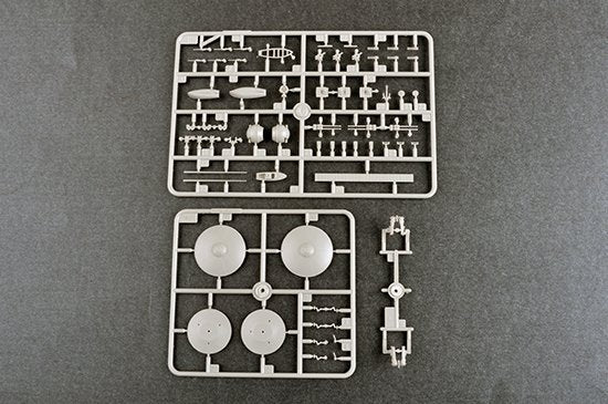 Trumpeter 05633 Porte-avions Weser 1/350 – image 11