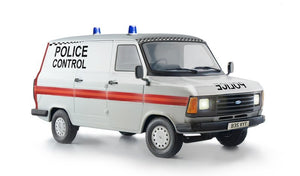 Italeri 3657 FORD TRANSIT POLICE BRITANNIQUE (1/24) – immagine 2