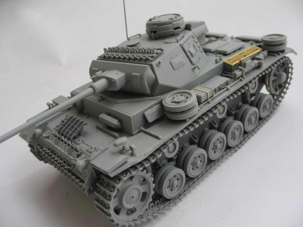 Dragon 6394 Pz.Kpfw.III Ausf.J 1/35 – image 2