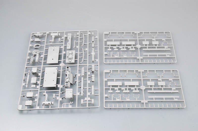 Trumpeter 01004 M1078 Véhicule tactique léger-moyen (LMTV) Camion cargo standard (1/35) – image 13