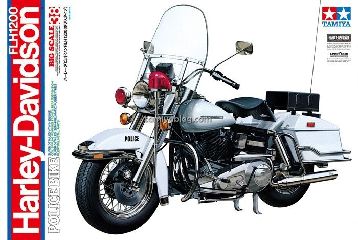 Tamiya 16038 Harley Davidson FLH1200 - Moto de police (1/6)
