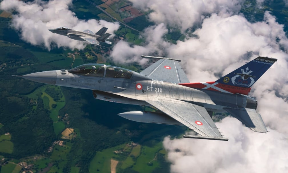Kinetic K48159 F-16B Viper de la Force aérienne royale danoise au 1/48