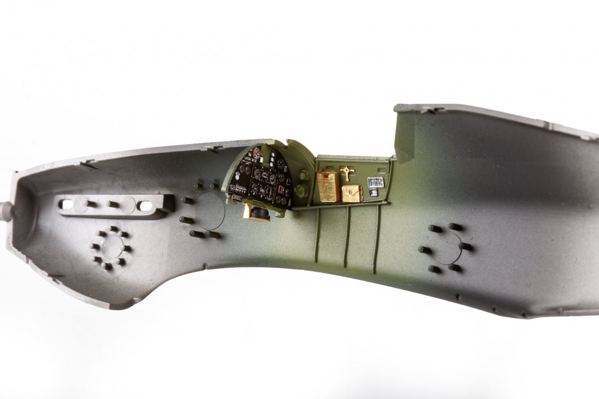 Eduard FE1382 Hurricane Mk. IIc Arma Hobby 1/48 – Bild 5