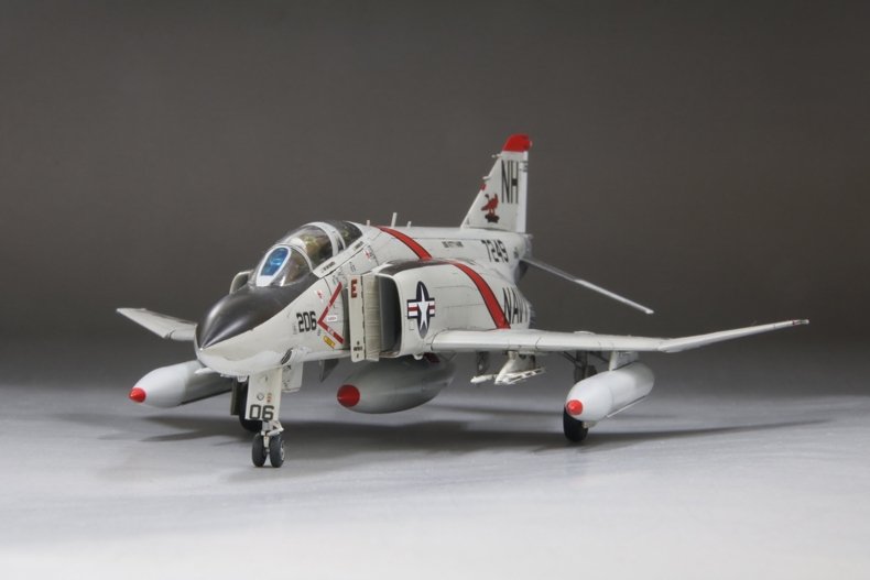 Fine Molds FP43S Chasseur à réaction F-4J « Aardvarks » de l&amp;#39;US Navy, échelle 1/72 – immagine 3