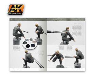 Guide de peinture des uniformes d&amp;#39;équipage du char AK272 d&amp;#39;AK Interactive, série L, 02 – immagine 2