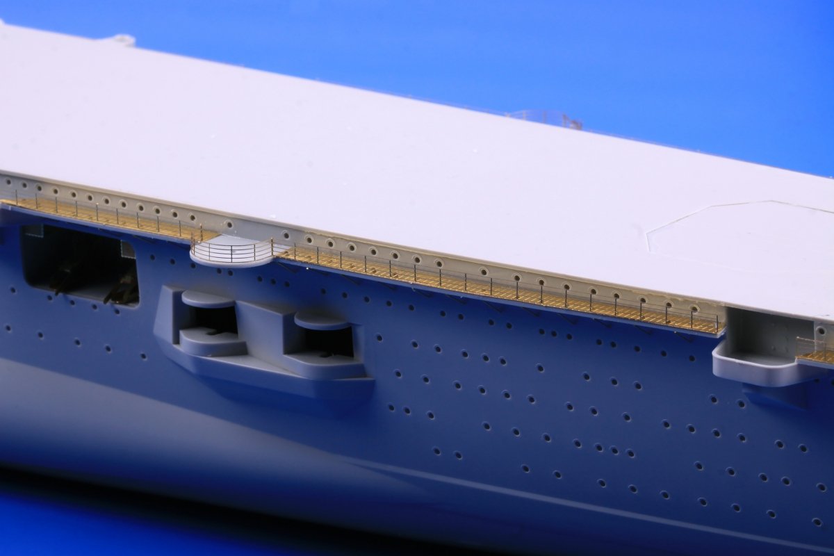 Eduard 53205 DKM Graf Zeppelin pt.2 rambardes TRUMPETER 1/350 – immagine 3