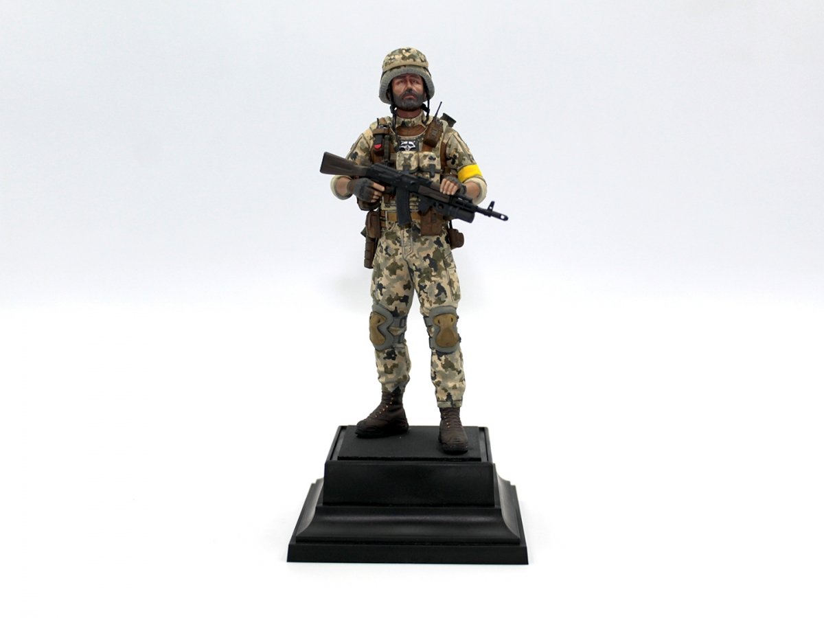 ICM 16104 Soldat des Forces armées ukrainiennes 1/16 – imagen 9