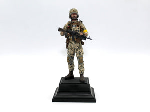 ICM 16104 Soldat des Forces armées ukrainiennes 1/16 – imagen 9