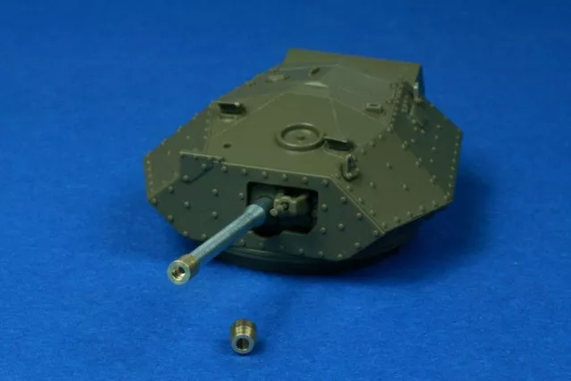 RB Modèle 48B21 QF 2 pdr (40 mm) Crusader Mk. I, II 1/48