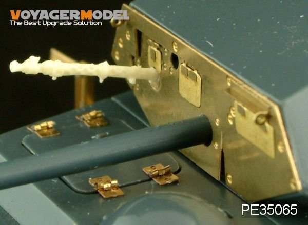 Kit de mise à jour Voyager Model PE35065 Sd.Kfz. 232 Autocar blindée à 6 radiateurs pour Italeri 1/35 – image 2