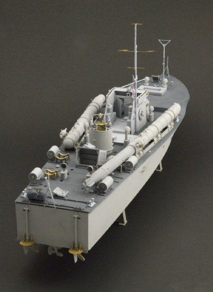 Italeri 5610 VTT britannique Vosper (1/35) – image 8