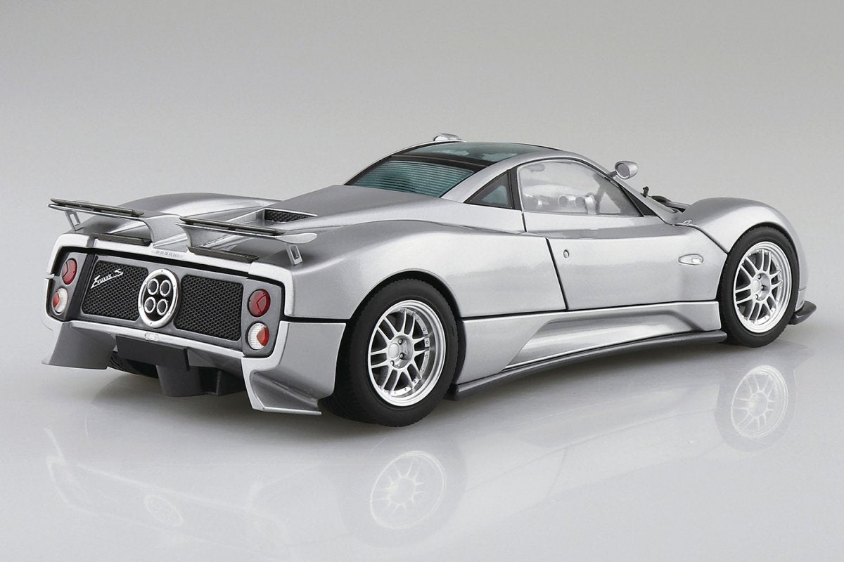 Aoshima 05602 SC7 Pagani Zonda C12S 2000 1/24 – image 3