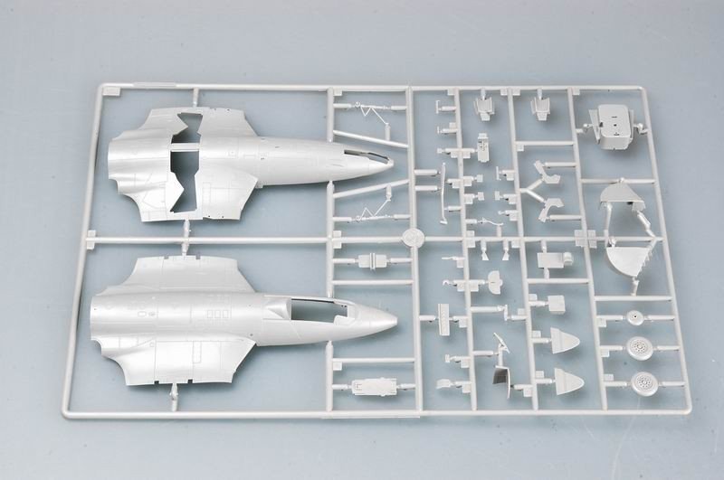 Trumpeter 02827 Hawker Sea Hawk britannique MK.100/101 (1/48) – immagine 4