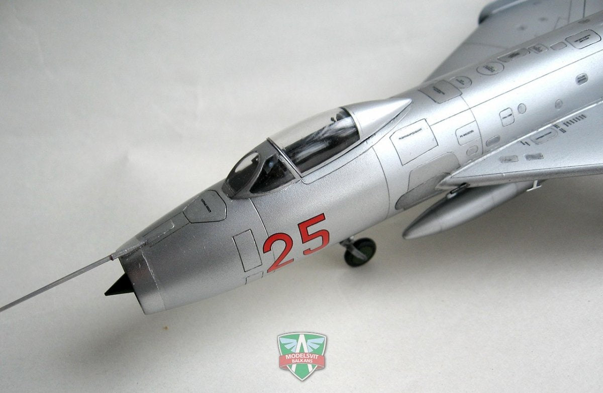 Modelsvit 72006 Sukhoi Su-7B 1/72 – immagine 6