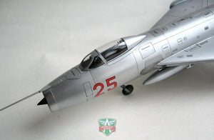 Modelsvit 72006 Sukhoi Su-7B 1/72 – zdjęcie 6