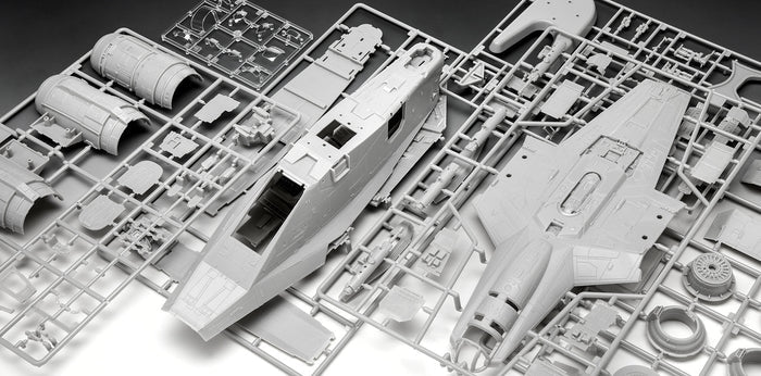 Revell 06747 Star Wars: Razor Crest The Mandalorian and Grogu 1/72
