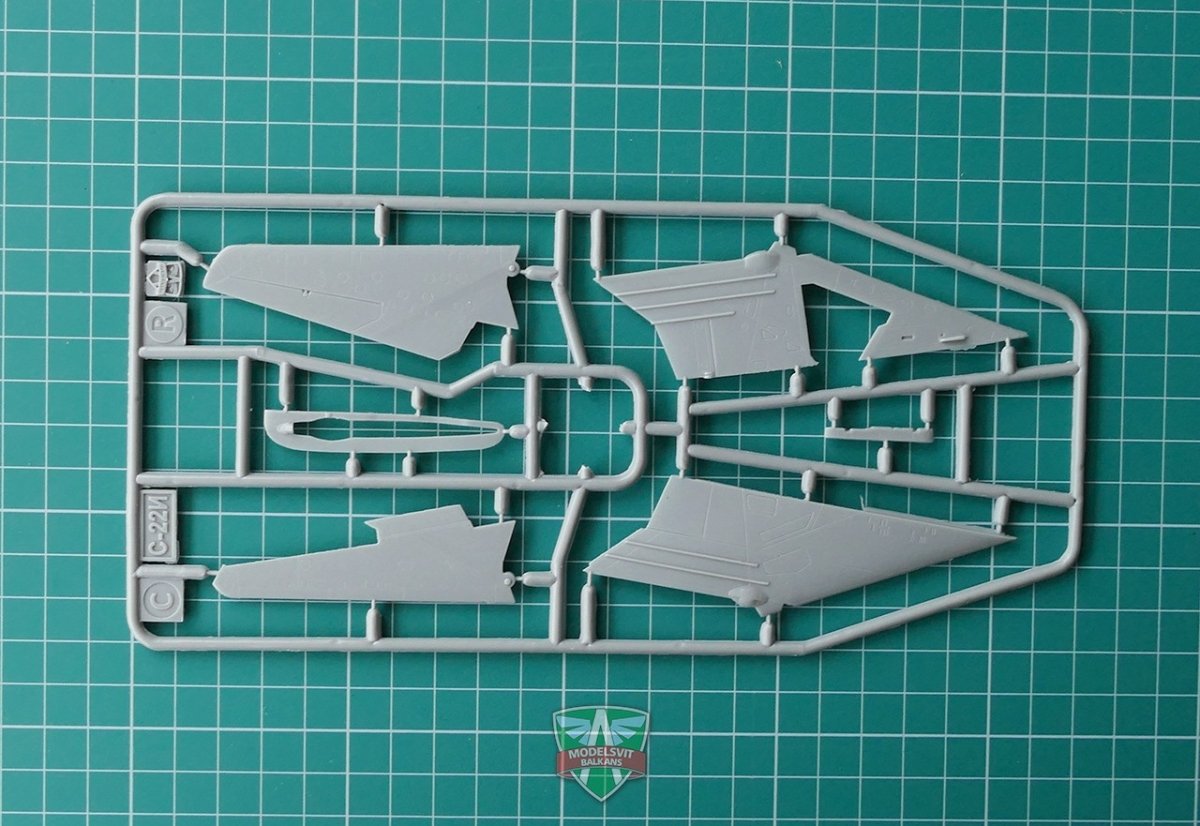 Modelsvit 72009 S-22I (Su-7IG) géométrie d&amp;#39;aile variable 1/72 – imagen 5