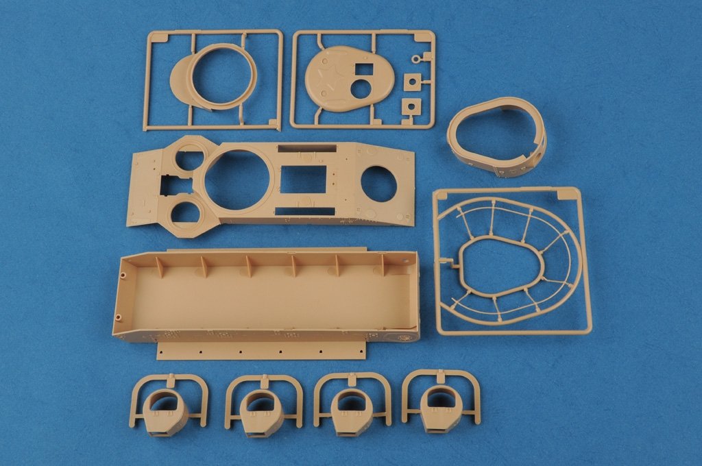 Hobby Boss 83853 Char moyen soviétique T-28 (Riveté) – immagine 6