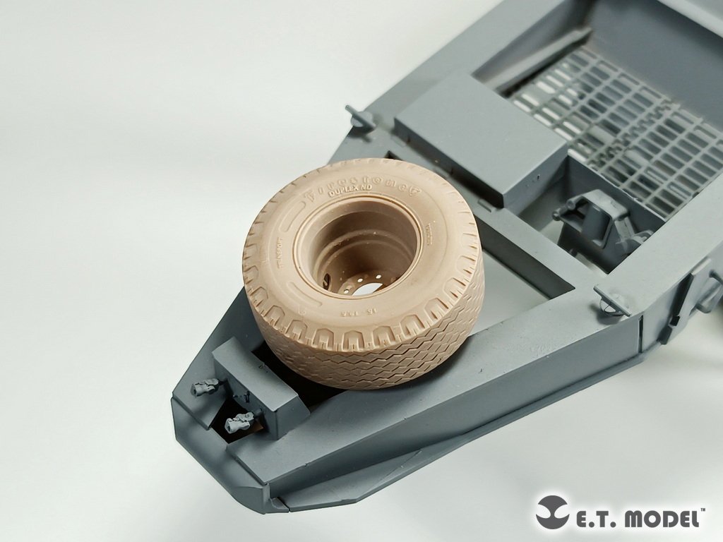 Roues affaissées pour semi-remorque de matériel lourd ET Model P35-119 US M747 (Kit Meng 1/35)  – image 5