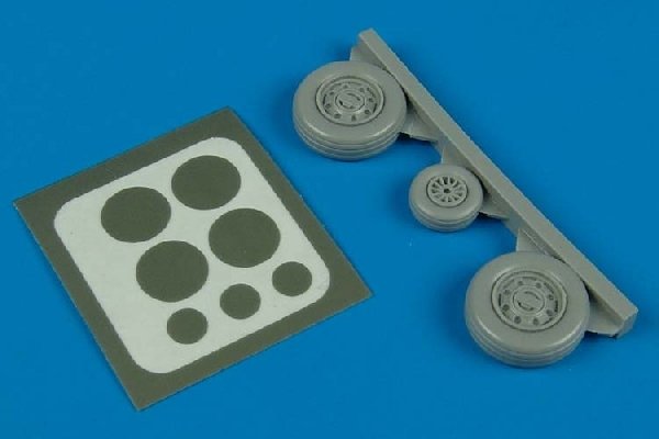 Roues et masques de peinture Aires 7240 F-105 Thunderchief 1/72 TRUMPETER