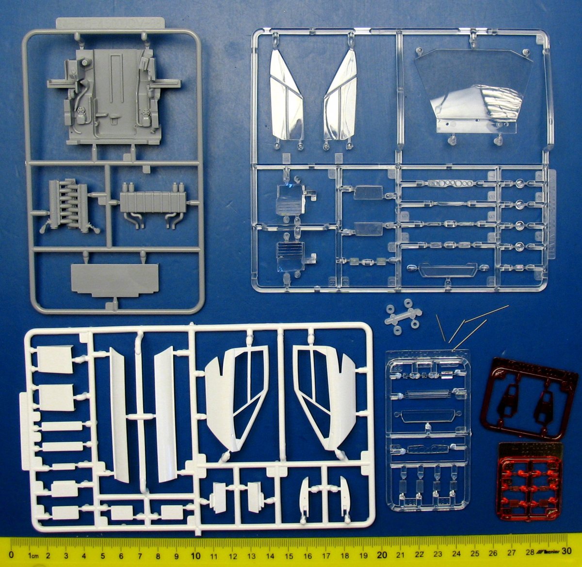 Aoshima 01155 LAMBORGHINI COUNTACH 5000 QUATTROVALVOLE INJECTION Ver(Overseas) 1/24 – Bild 6