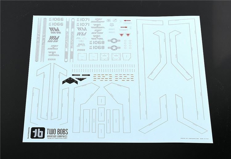 Maquette Modelcollect UA72201 Bombardier stratégique furtif B-2A Spirit de l&amp;#39;USAF, échelle 1/72 – imagen 15