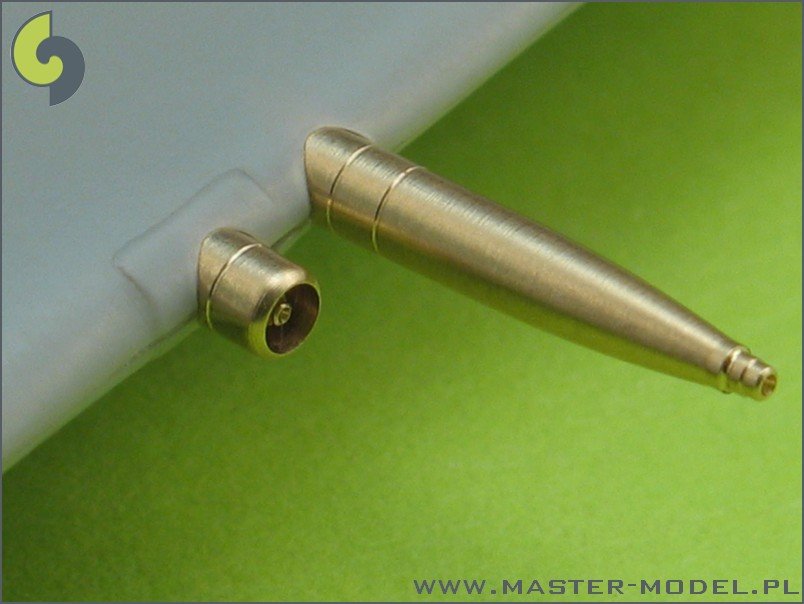 Master AM-72-006 Supermarine Spitfire E wing tardif - Hispano 20mm &amp;amp; .50cal dans des carénages (deux versions) – image 3