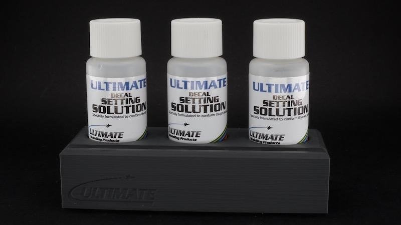 Support pour solution de fixation de décalcomanies Ultimate Modeling Products UMP064 – immagine 2