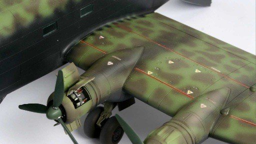 Revell 04285 Junkers Ju 290 A-7 Version espion (1/72)  – image 3