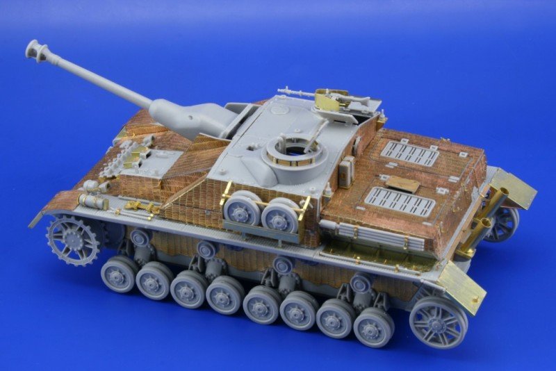 Eduard 35948 Zimmerit StuG. IV Ausf. G fin 1/35 Dragon – immagine 3