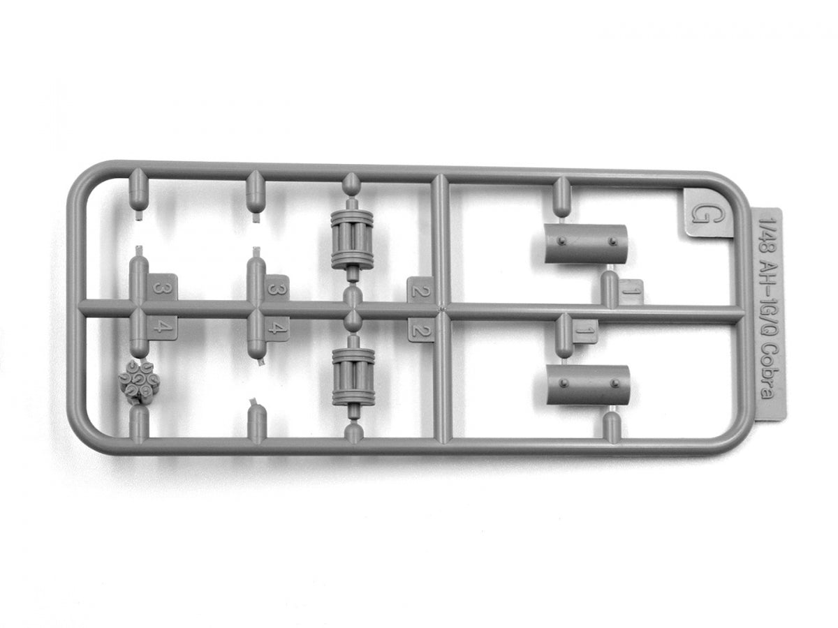 Tapis d&amp;#39;atterrissage américain ICM 48298 AH-1G Cobra et M8A1 au 1/48 – image 12