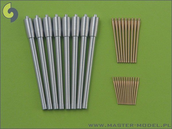 Armement du Master SM-350-039 Richelieu : canons de 380 mm (8 pièces), 152 mm (9 pièces) et 100 mm (12 pièces)