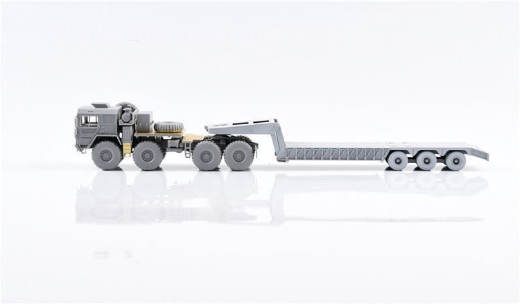 Modelcollect UA72341 Camion tout-terrain allemand MAN KAT1M1014 8x8 haute mobilité avec semi-remorque M870A1 1/72 – image 3