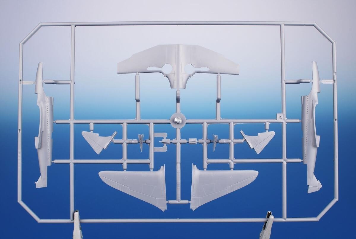 Special Hobby 72457 Bugatti 100 « Avion de course français » 1/72 – image 3