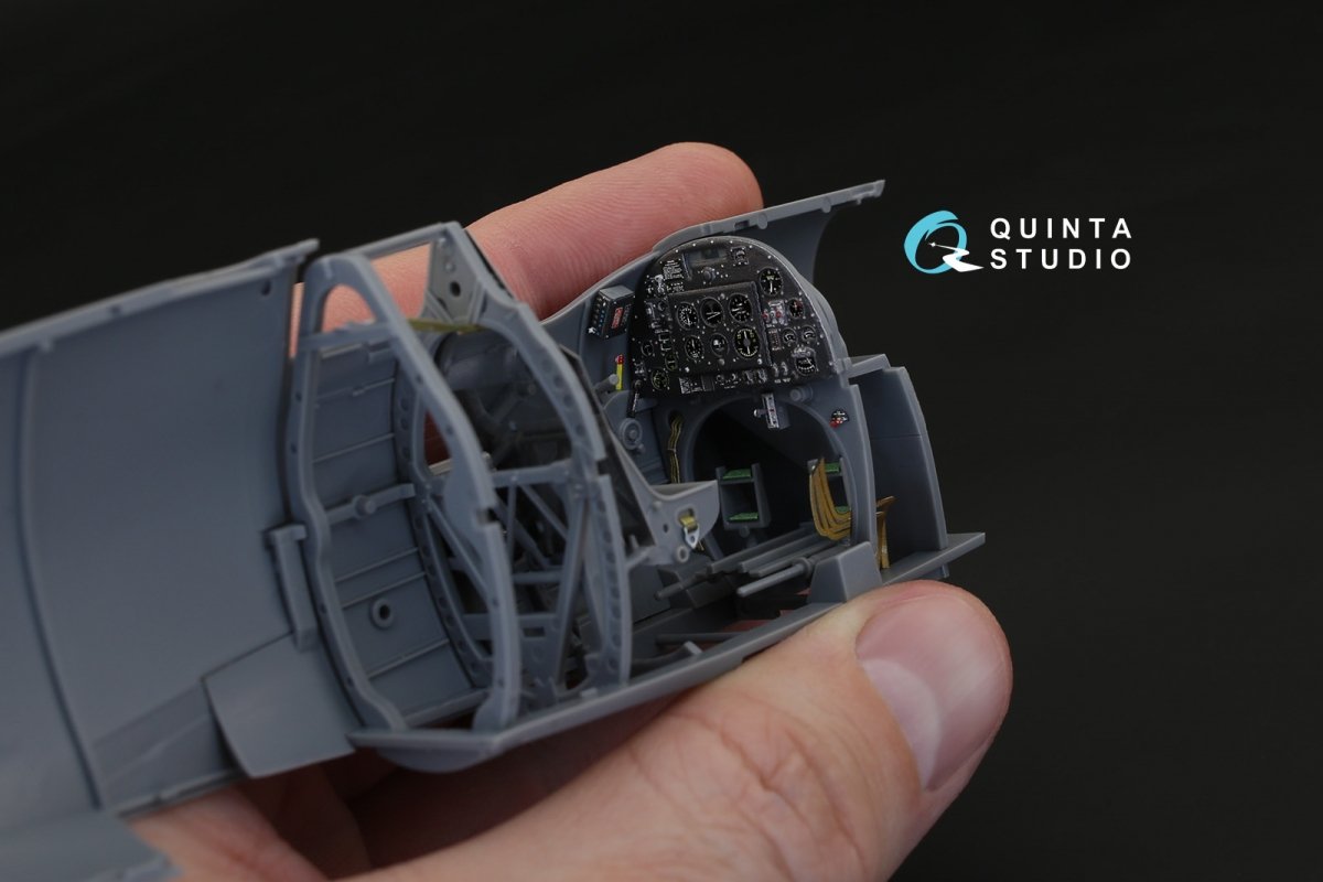 Intérieur du Spitfire Mk.VIII de Quinta Studio QD32019, imprimé en 3D et coloré sur papier décalcomanie (pour maquette Tamiya) au 1/32 – image 6