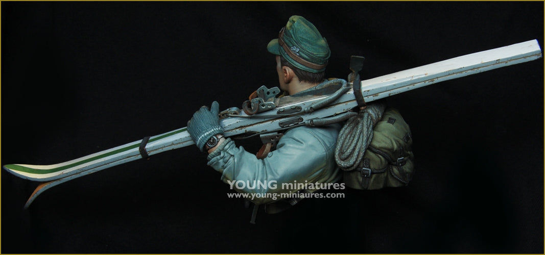 Young Miniatures YM1896 German WWII Ski Jaeger 1/10