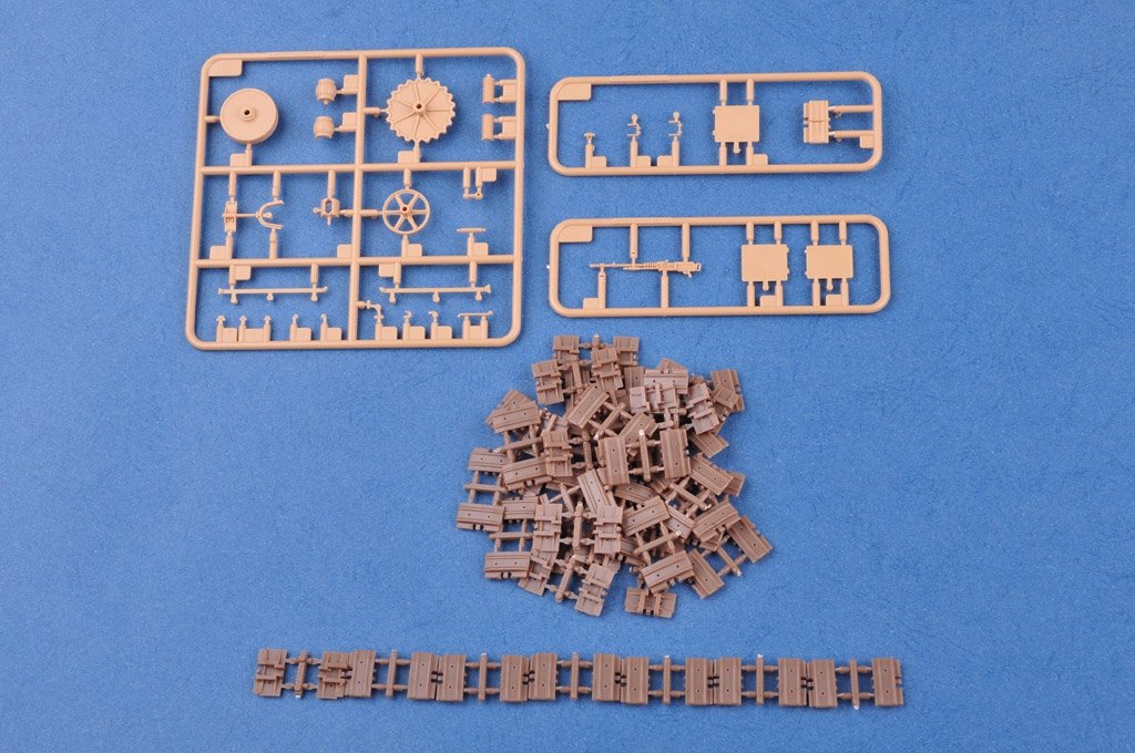 Hobby Boss 83859 Char lourd français Saint Chamond Moyen – image 8