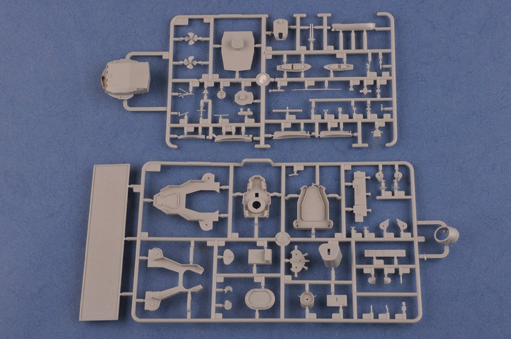 Hobby Boss 86507 Cuirassé Strasbourg de la Marine française, échelle 1/350 – image 6