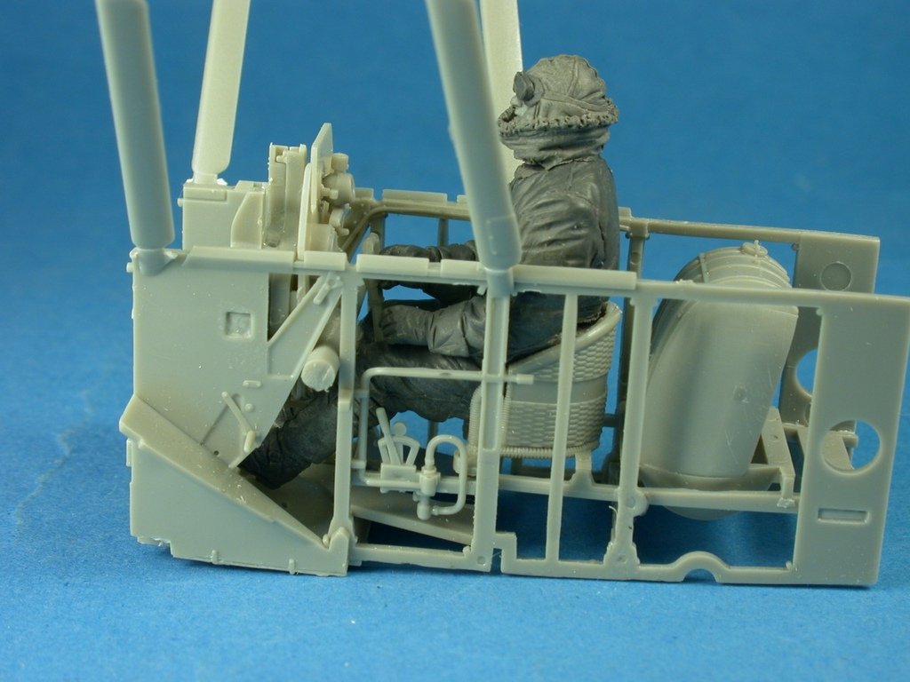 Modèle réduit Copper State Models F32-038 : Pilote RFC assis en combinaison Sidcot, échelle 1/32 – immagine 4