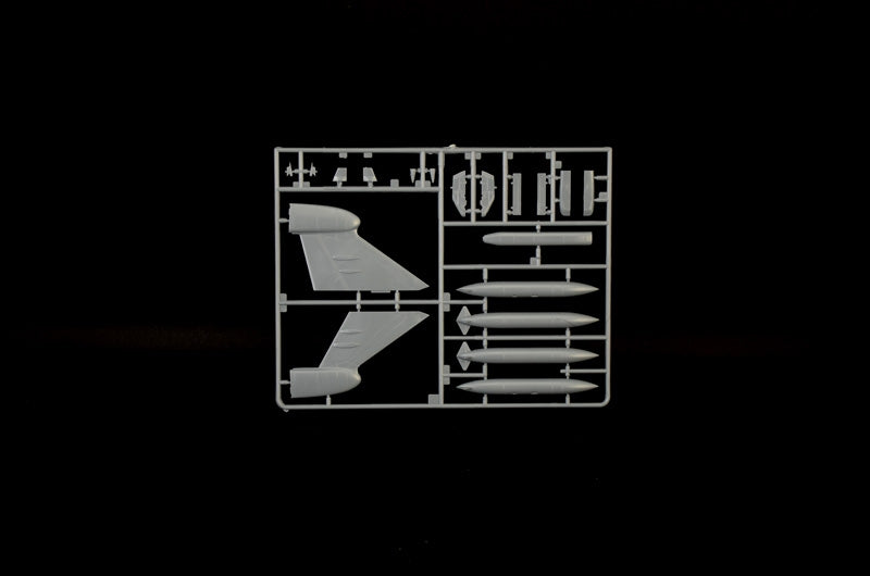 Italeri 1235 EF-111 A Raven 1/72 – image 8