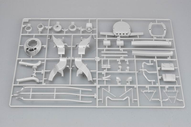 Trumpeter 02265 P-47N Thunderbolt 1/32 – image 2
